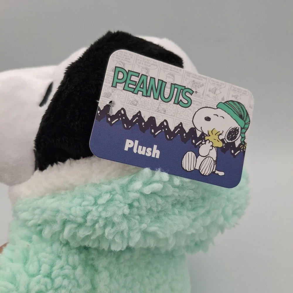 Peanuts Winter Snoopy‎ Plush with Green Hoodie Fleece Jacket 2024 Whit Tag Ruz